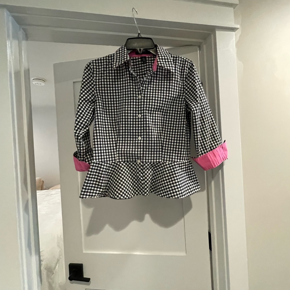 Lauren Ralph Lauren classy white/black peplum blouse in excellent condition.
